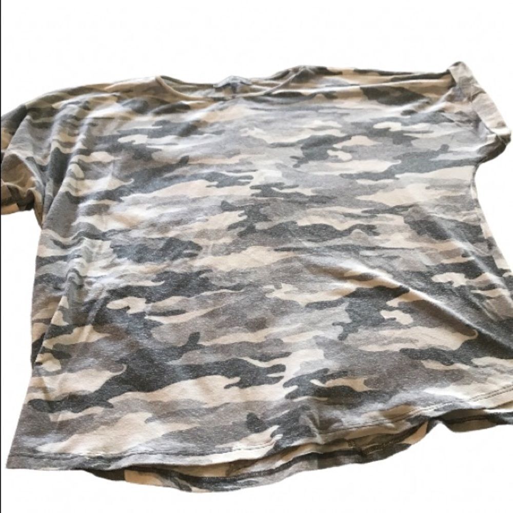 Pixi and Ivy sz XL camp t shirt excellent condition